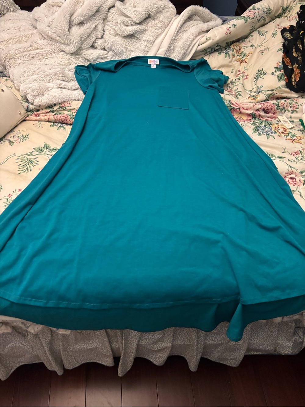LuLaRoe carly Teal Short-Sleeve Pocket Midi Dress